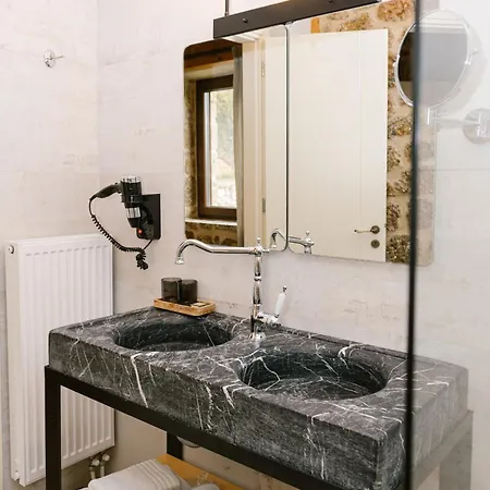 Anotopos Apartment *