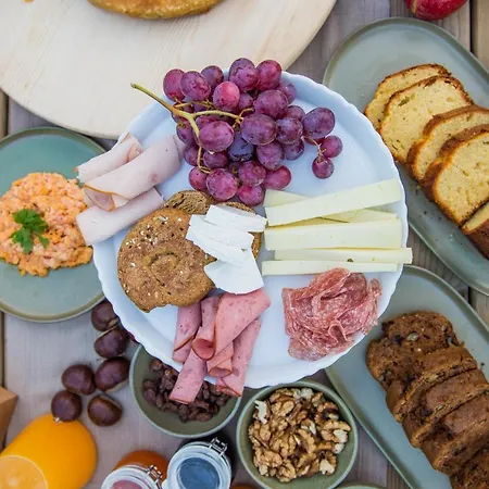 Anotopos אנו טריקאלה