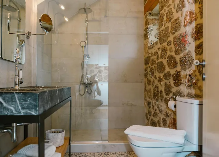 Anotopos أنو تريكالا