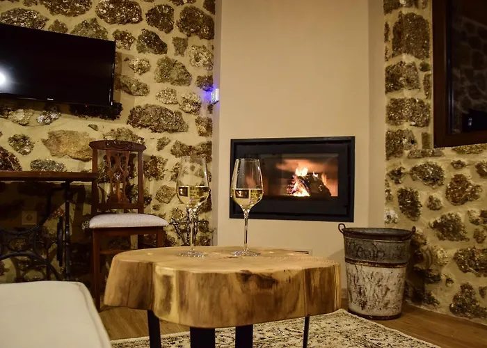 Anotopos أنو تريكالا