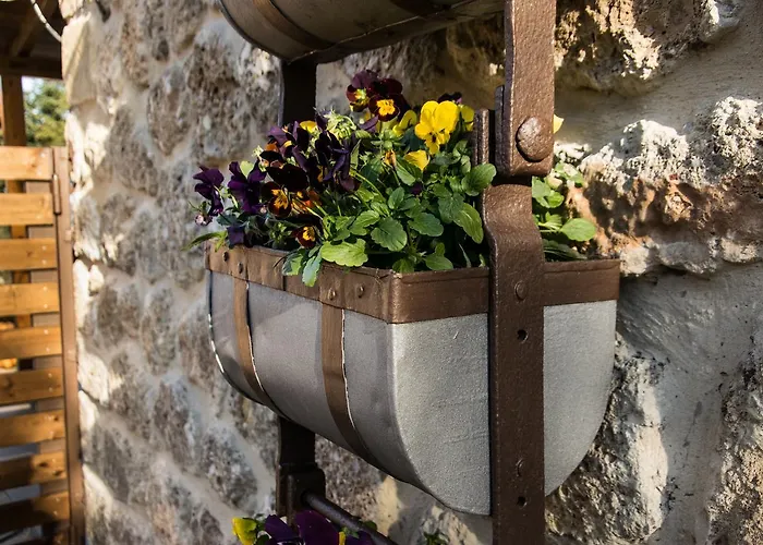 Anotopos شقة أنو تريكالا