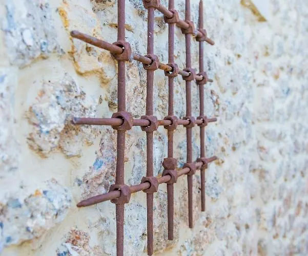 Anotopos * أنو تريكالا